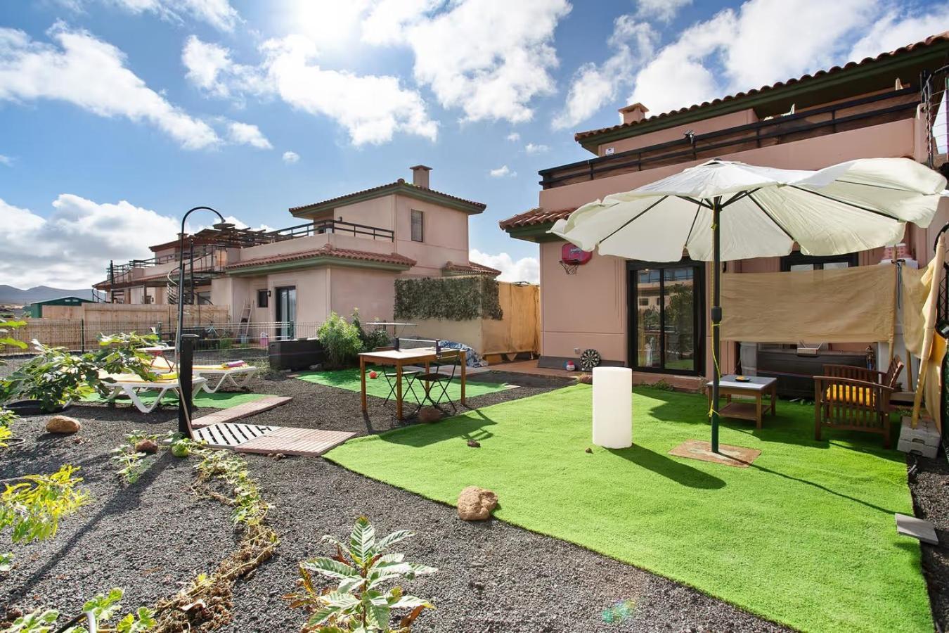 Amadeus La Oliva Exterior foto